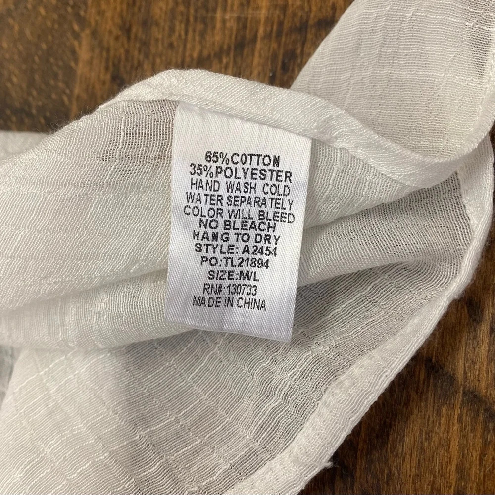 NWT Umgee White Poncho Blouse - Picture 9 of 9